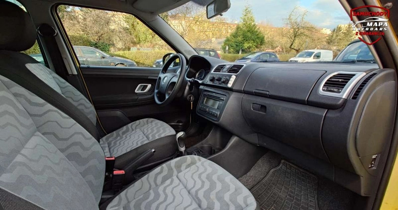 Skoda Fabia cena 11900 przebieg: 142660, rok produkcji 2007 z Kalisz Pomorski małe 172